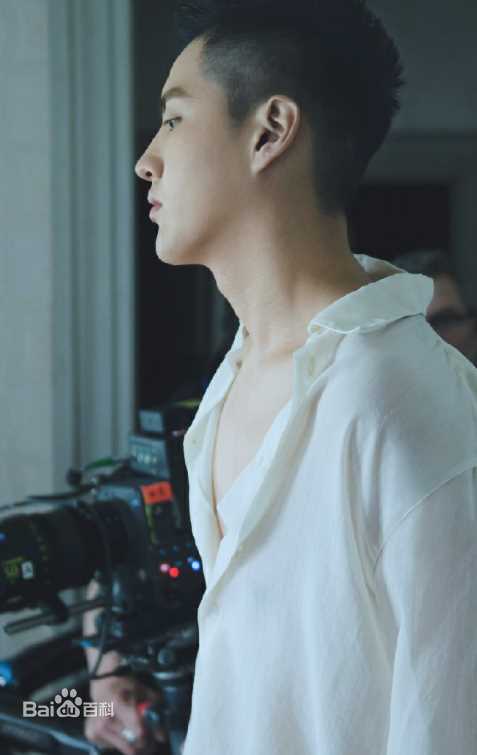 吴亦凡(KRIS)形象代言素颜照相册