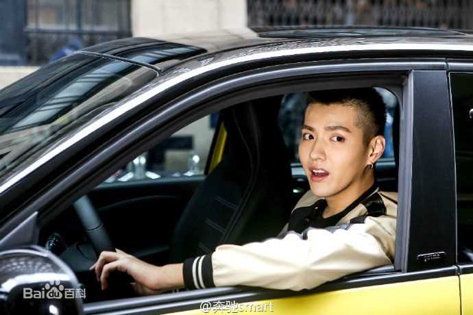 吴亦凡(KRIS)形象代言素颜照相册