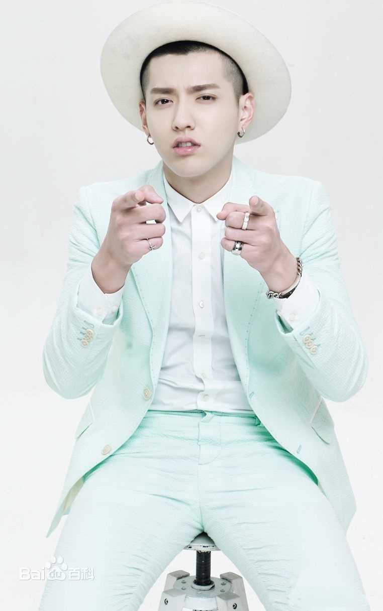 吴亦凡(KRIS)形象代言素颜照相册