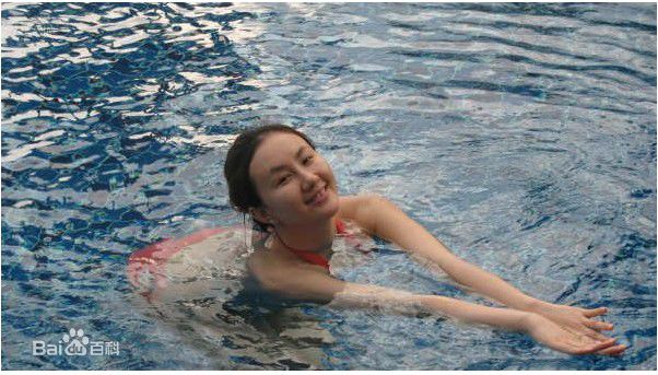 孟瑶(NatalieYaoMeng)生活照壁纸壁纸