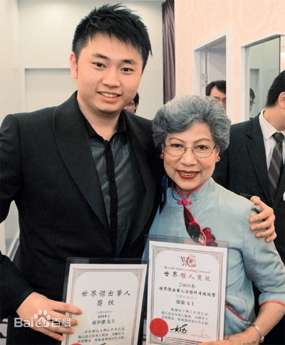 罗兰(Helena Law Lan)前后照片