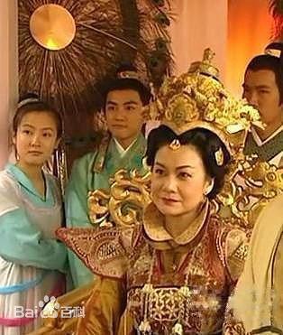 罗兰(Helena Law Lan)前后照片