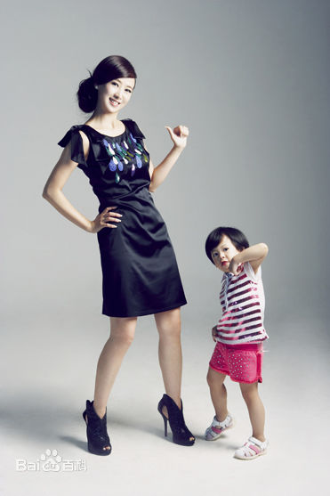 最新翁虹(Ewong ，Yvonne Yung Hung)性感图片