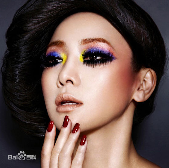 翁虹(Ewong ，Yvonne Yung Hung)逆生长女王图片图集