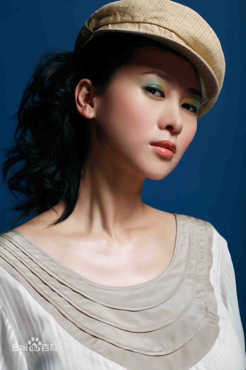 翁虹(Ewong ，Yvonne Yung Hung)前后照片