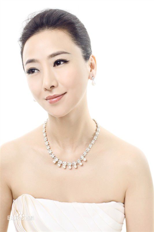 翁虹(Ewong ，Yvonne Yung Hung)慈善图片图册