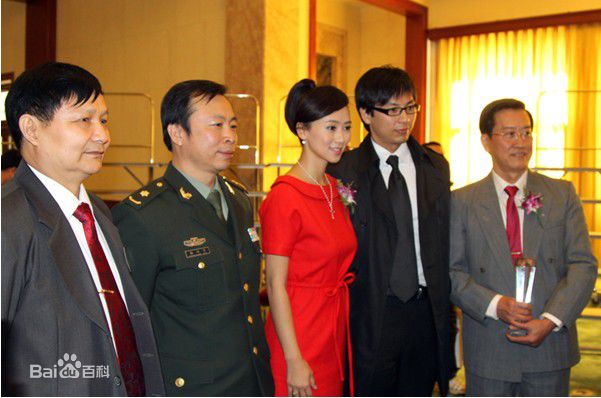 翁虹(Ewong ，Yvonne Yung Hung)出席各类公益活动图册