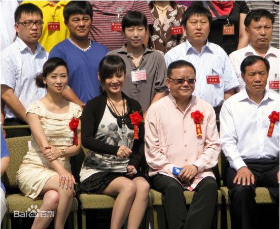 翁虹(Ewong ，Yvonne Yung Hung)出席各类公益活动图册