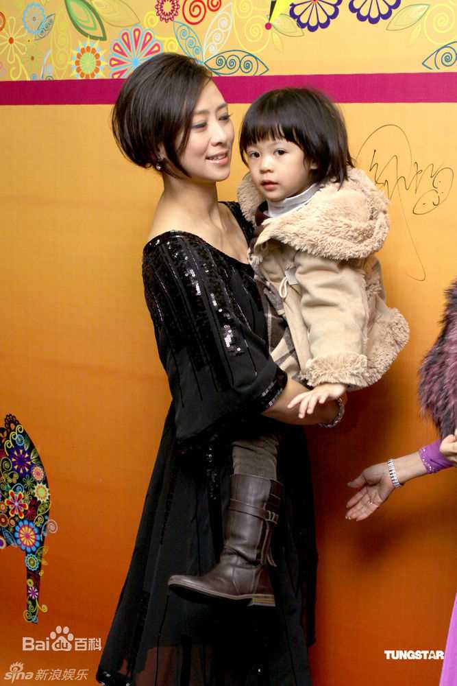 最优质翁虹(Ewong ，Yvonne Yung Hung)素颜照