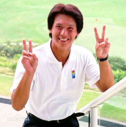 甄志强(YAN CHIKEUNG)生活照