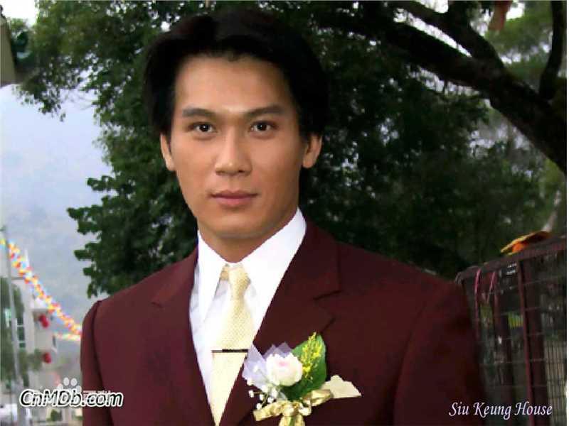 甄志强(YAN CHIKEUNG)生活照前后照片