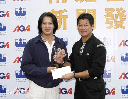 甄志强(YAN CHIKEUNG)生活照前后照片