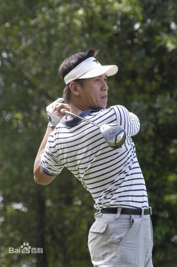 甄志强(YAN CHIKEUNG)生活照前后照片