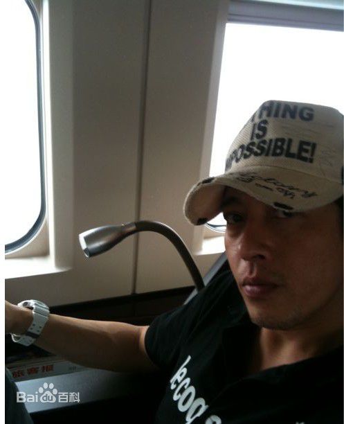 吕颂贤(Jackie Lui)生活照壁纸壁纸