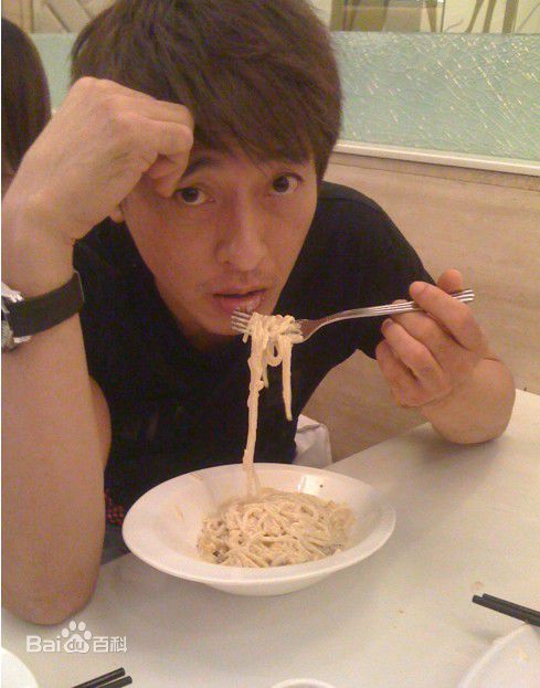 吕颂贤(Jackie Lui)生活照壁纸壁纸