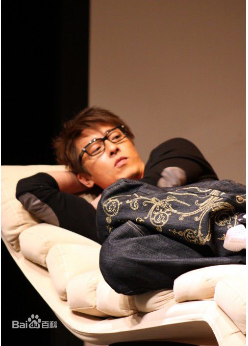 吕颂贤(Jackie Lui)2011年话剧《现代猛士录》精选剧照