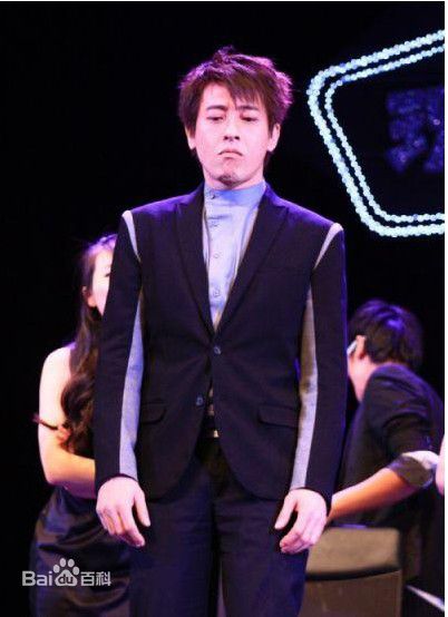 吕颂贤(Jackie Lui)2011年话剧《现代猛士录》精选剧照