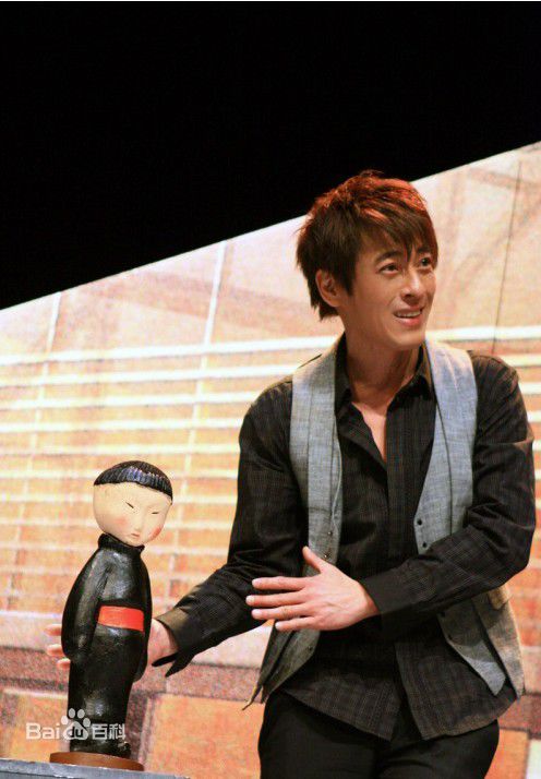 吕颂贤(Jackie Lui)2011年话剧《现代猛士录》精选剧照