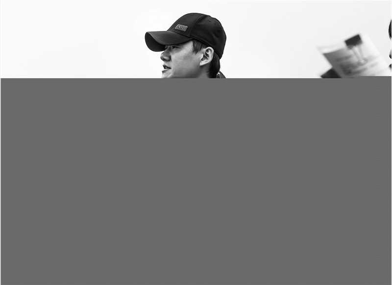 刘国楠拍摄现场和工作图片素颜照相册