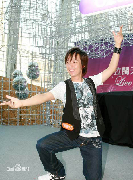 陈庆祥(Tan Kheng Seong)成长中的阿牛图片图集