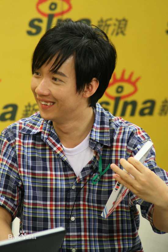 陈庆祥(Tan Kheng Seong)做客某网站壁纸壁纸