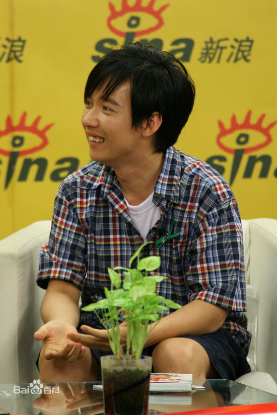 陈庆祥(Tan Kheng Seong)做客某网站壁纸壁纸