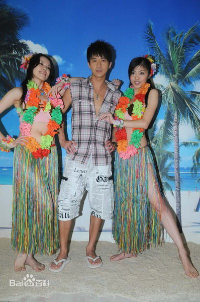 光良（艺名）(Michael Wong)出席活动素颜照壁纸