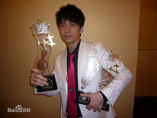 光良（艺名）(Michael Wong)出席活动素颜照壁纸