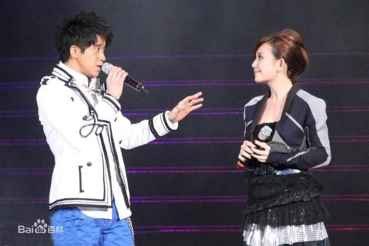 光良（艺名）(Michael Wong)出席活动素颜照壁纸