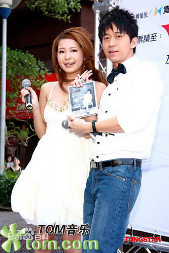 光良（艺名）(Michael Wong)台北签票会性感图片图集