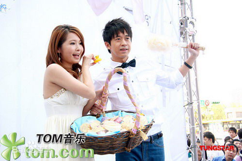 光良（艺名）(Michael Wong)台北签票会性感图片图集