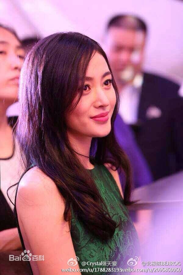 张天爱(Crystal)微博生活照素颜照相册