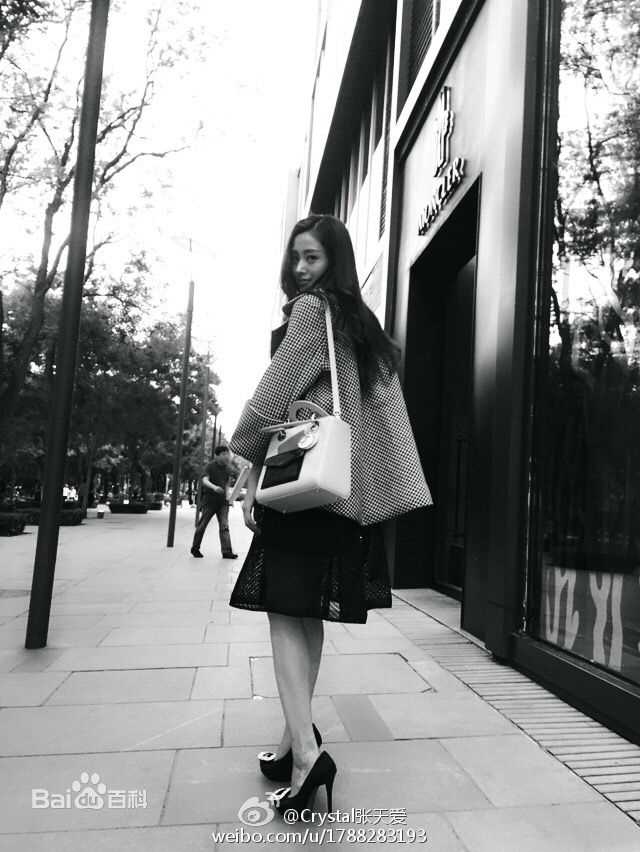 张天爱(Crystal)微博生活照素颜照相册