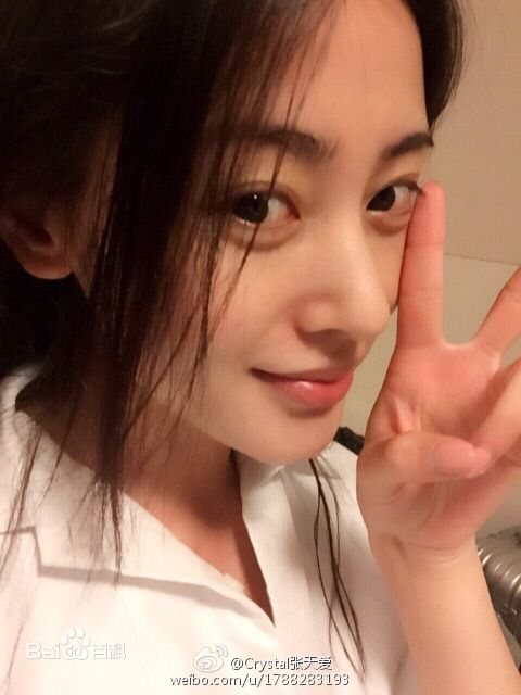张天爱(Crystal)微博生活照素颜照相册