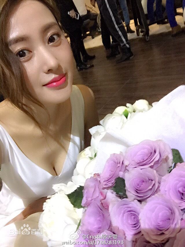 张天爱(Crystal)微博生活照素颜照相册