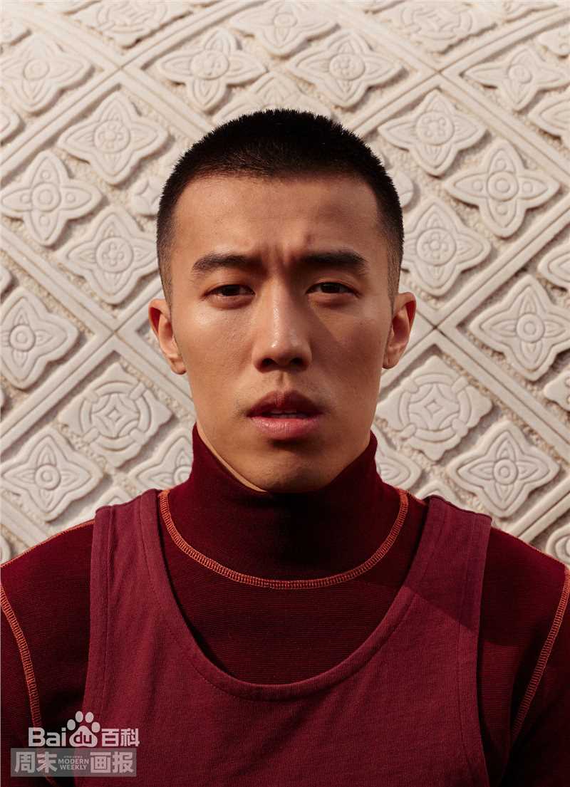 高清周游在《周末画报》中的图集