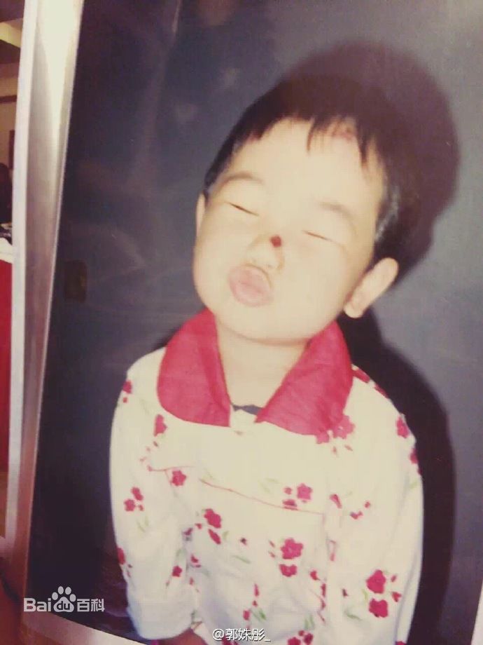 郭姝彤早年照片壁纸壁纸