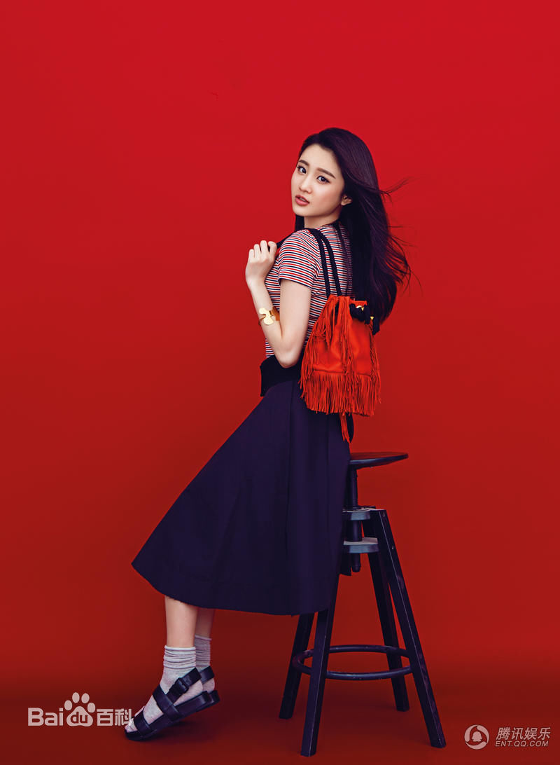 最新张慧雯(Zhang Huiwen)在《YOHO女生志》中的图集