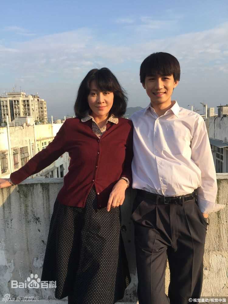 吴肇轩(Siu Hin Ng)《以青春的名义》高清剧照