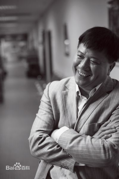 万梓良(Alex Man)年轻时光前后照片