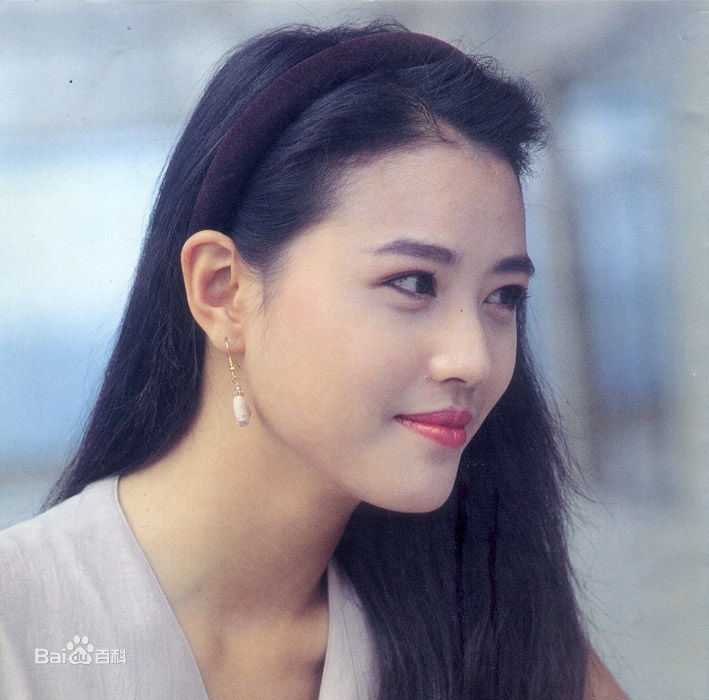 周海媚(Kathy CHAU)早年