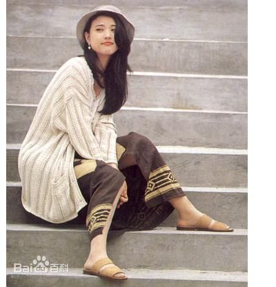 周海媚(Kathy CHAU)早年