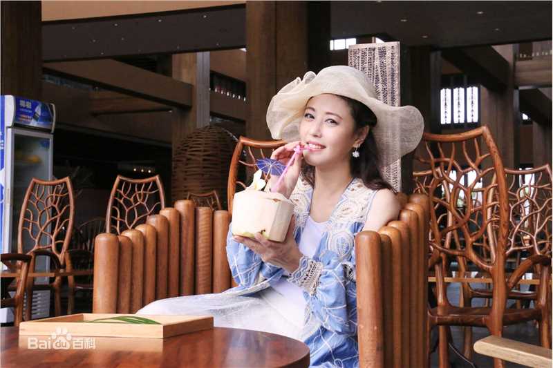 周海媚(Kathy CHAU)精选最新图册