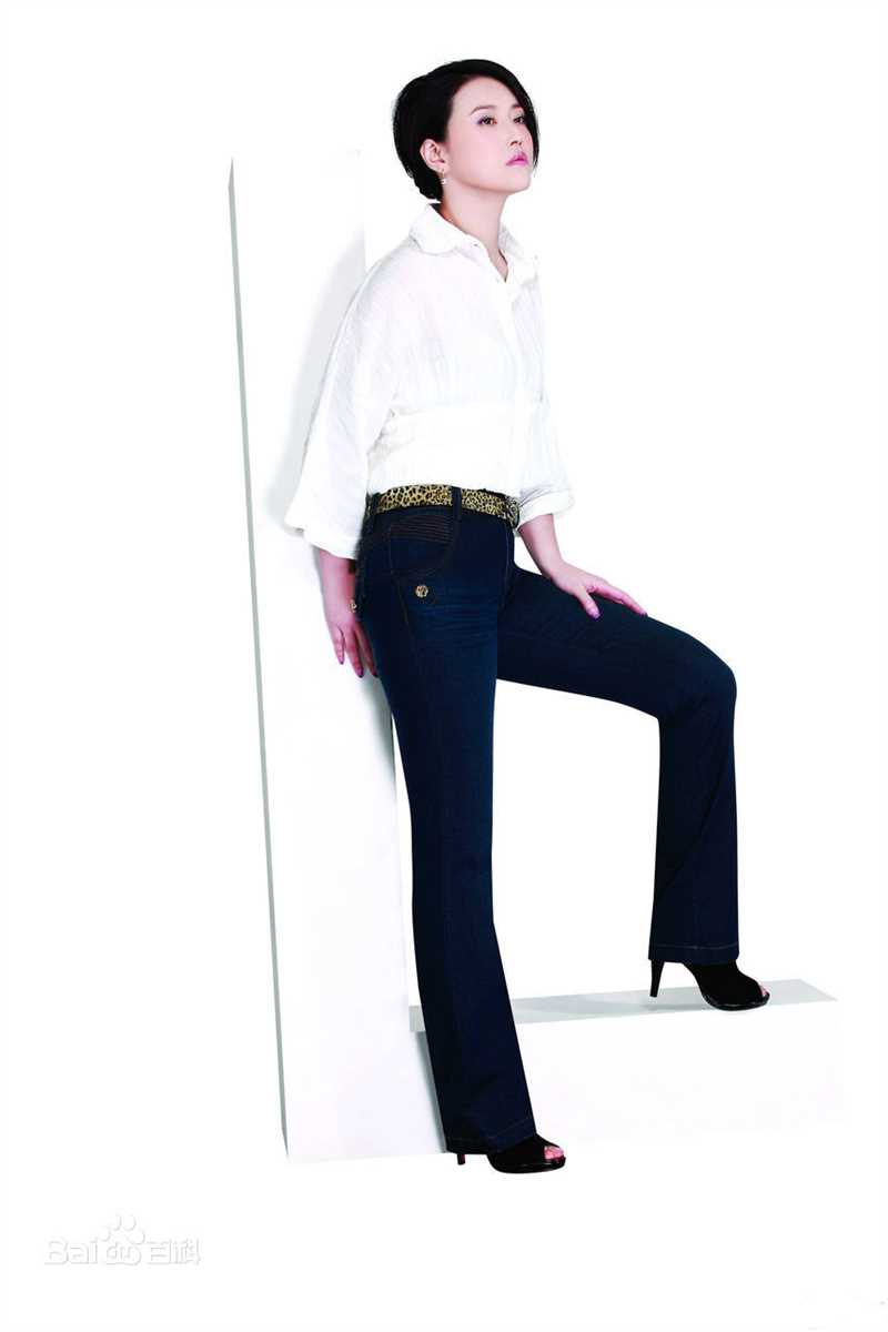 周海媚(Kathy CHAU)广告代言性感图片图集