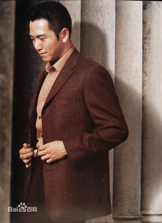 最新温兆伦(Deric Wan)壁纸