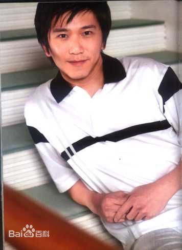 最新温兆伦(Deric Wan)壁纸