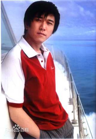 最新温兆伦(Deric Wan)壁纸