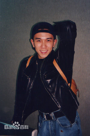 温兆伦(Deric Wan)90-95年 前后照片