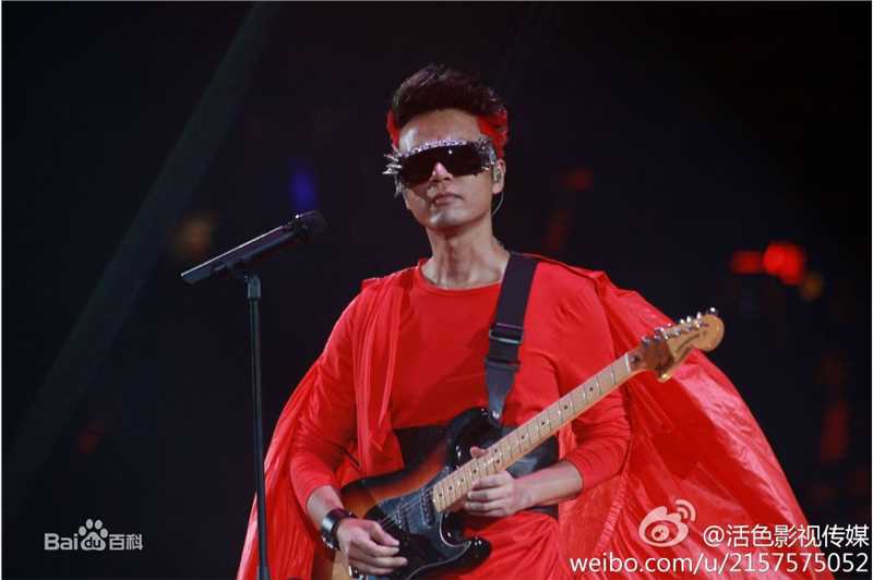 李克勤(Hacken Lee)2013左麟右李十周年演唱会 造型壁纸壁纸