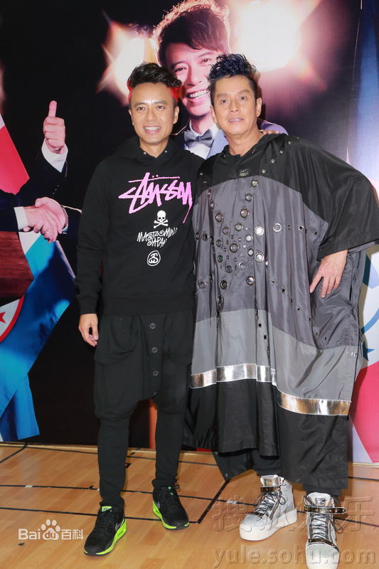 李克勤(Hacken Lee)2013左麟右李十周年演唱会 造型壁纸壁纸